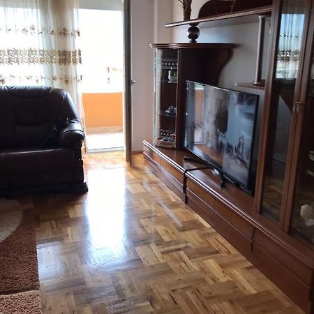 Apartment Alpi Peja Exteriör bild